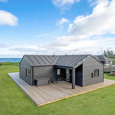 3 Bedroom Front In *